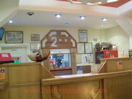 front desk counter at 2 sisters tandoori